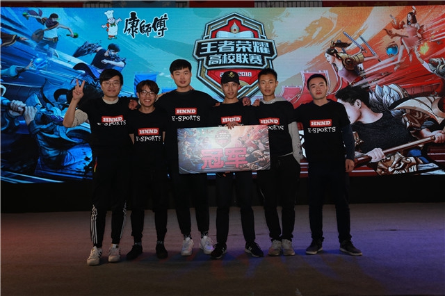 强大的信任 强大的信任