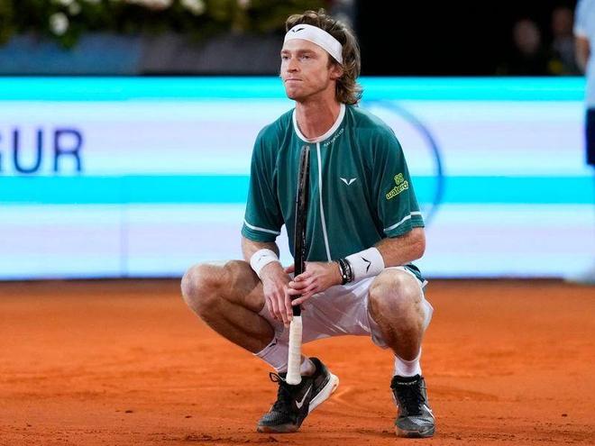 的后防线造 的后防线造